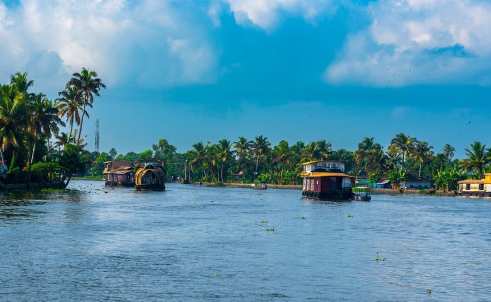 7 Best Scenic Routes Covered in Kerala Tour Packages 2026 Guide 