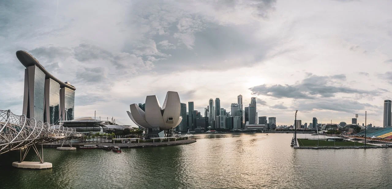 Singapore to Malaysia Travel Guide: Flights, Buses, Trains & Border Crossing