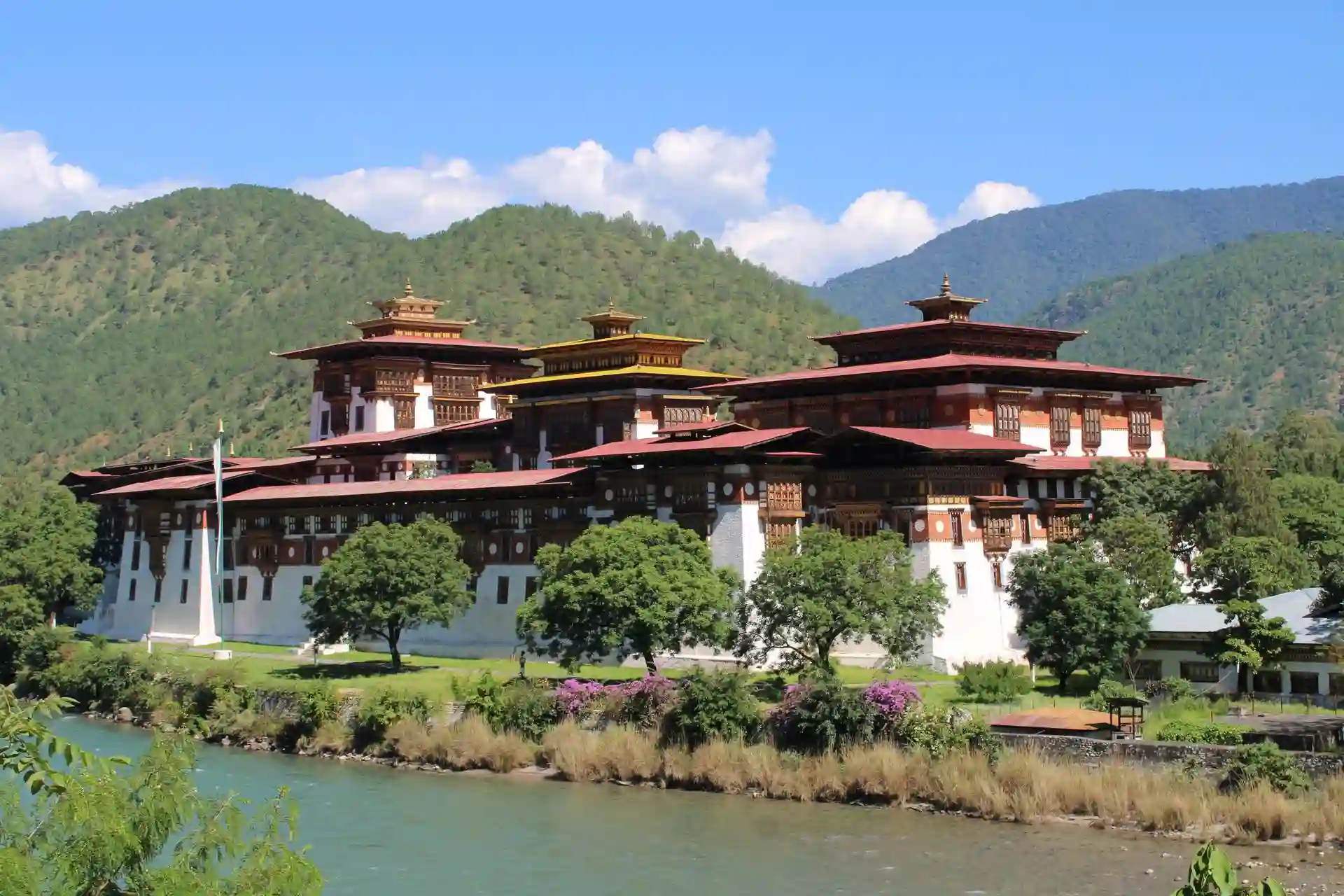 Bhutan Holiday Guide: Best Experiences for Every Traveller